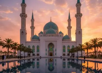 Hukum Wanita Shalat Jamaah Di Masjid, Bagaimana Adabnya?